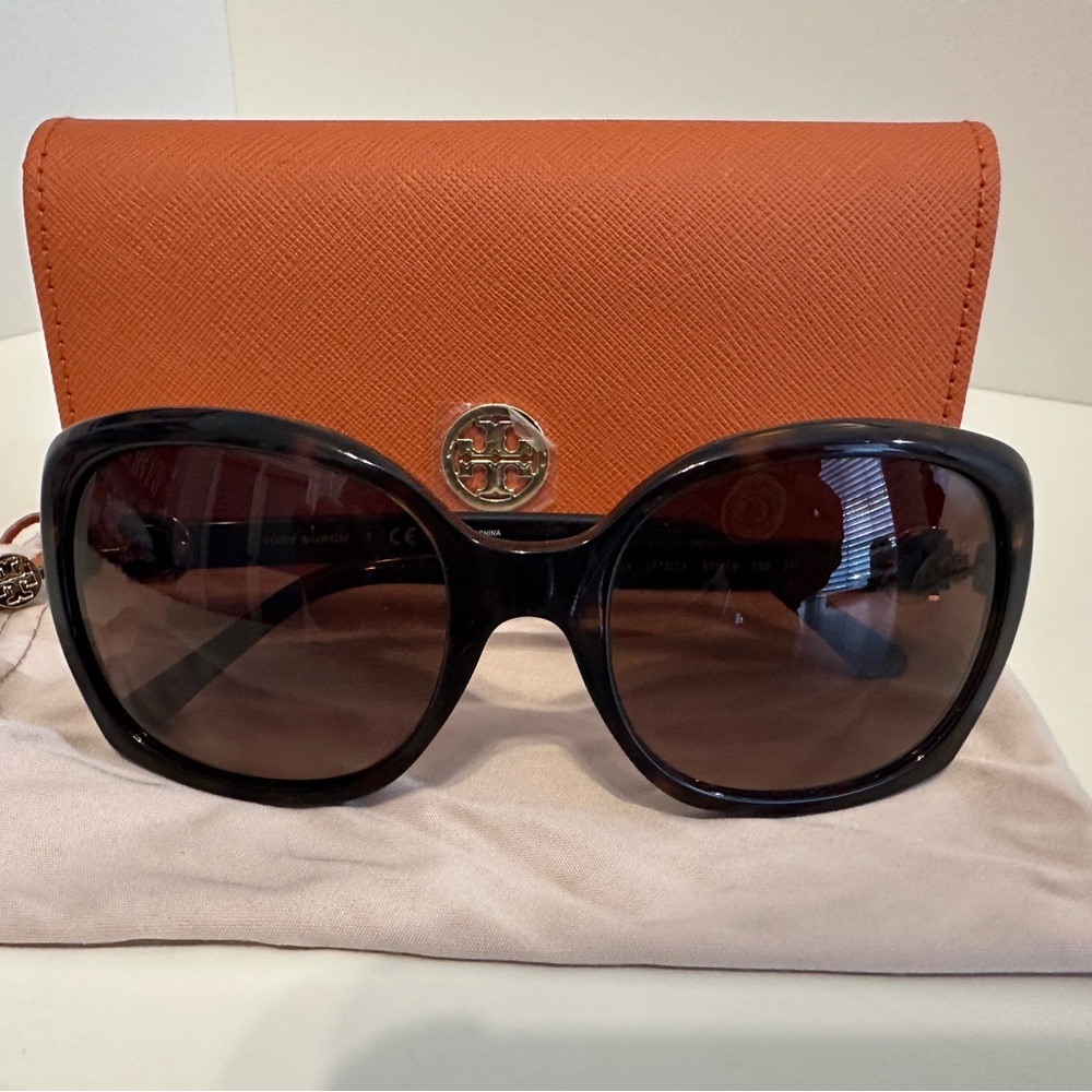Tory Burch: Gemini Link, Oversized Sunglasses, Tokyo Tortoise